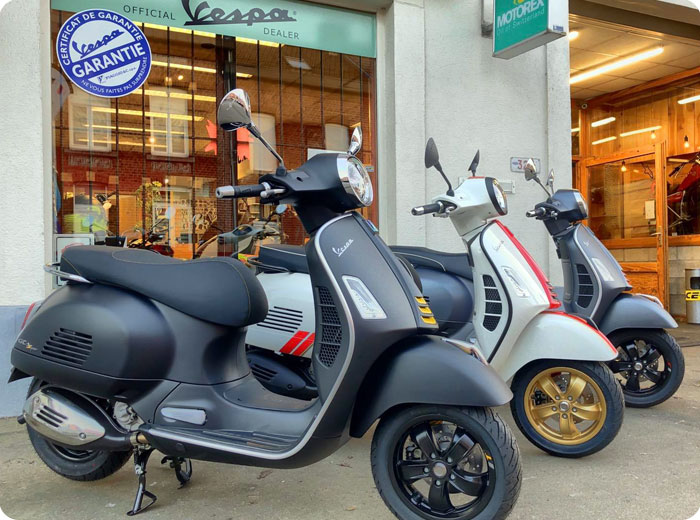 vespa devant garage performance moto