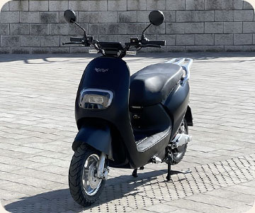 scooter électrique Hydra Colibri en extérieur